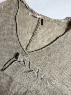 Free People Wool Alpaca Blend Lightweight Knit Sweater XS Tan Ruched V-Neck
